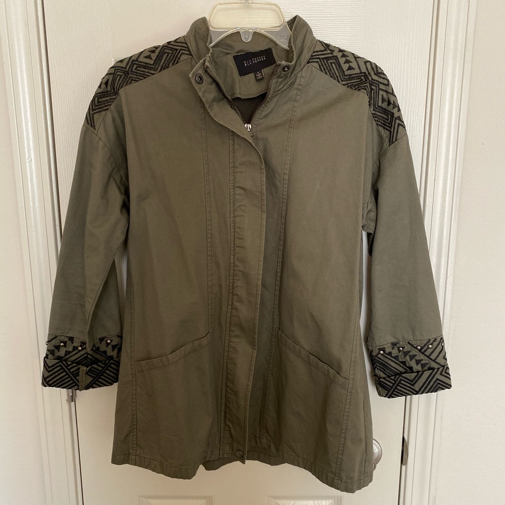 Lightweight boutique jacket - size S